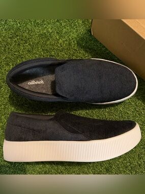 allbirds women’s Slip-On Loafers in Black with White Sole size 10.5